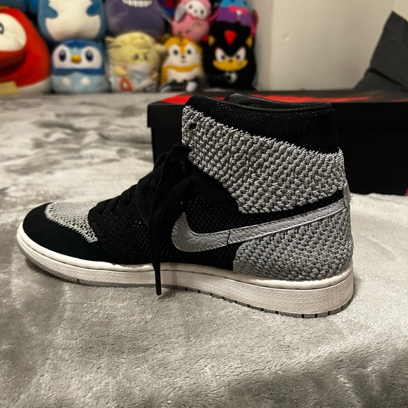 Air Jordan 1 Shadow Flyknit - Picture 8 of 9